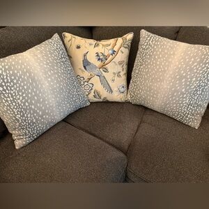 3 Throw Pillow Set